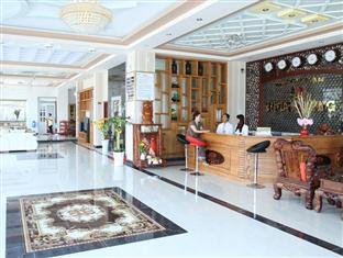 Hong Nhung Hotel Rạch Gia Exteriör bild